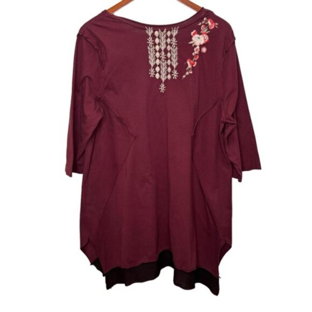 Johnny Was JW Los Angeles Embroidered Vneck Shark Bite Hem Tunic Top - Picture 2 of 12